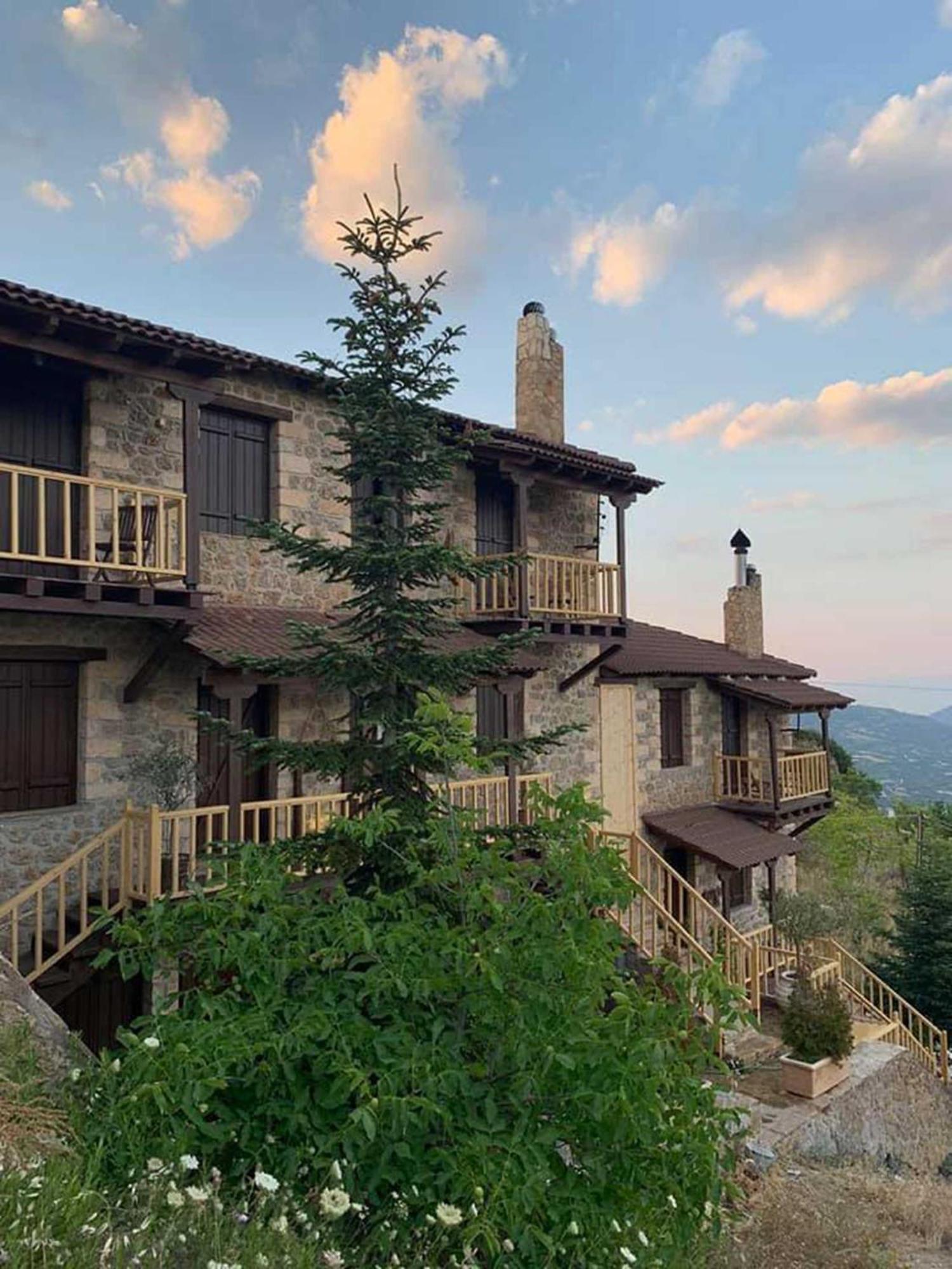Nymfes Guesthouse Synikia Mesi Trikalon Exterior foto