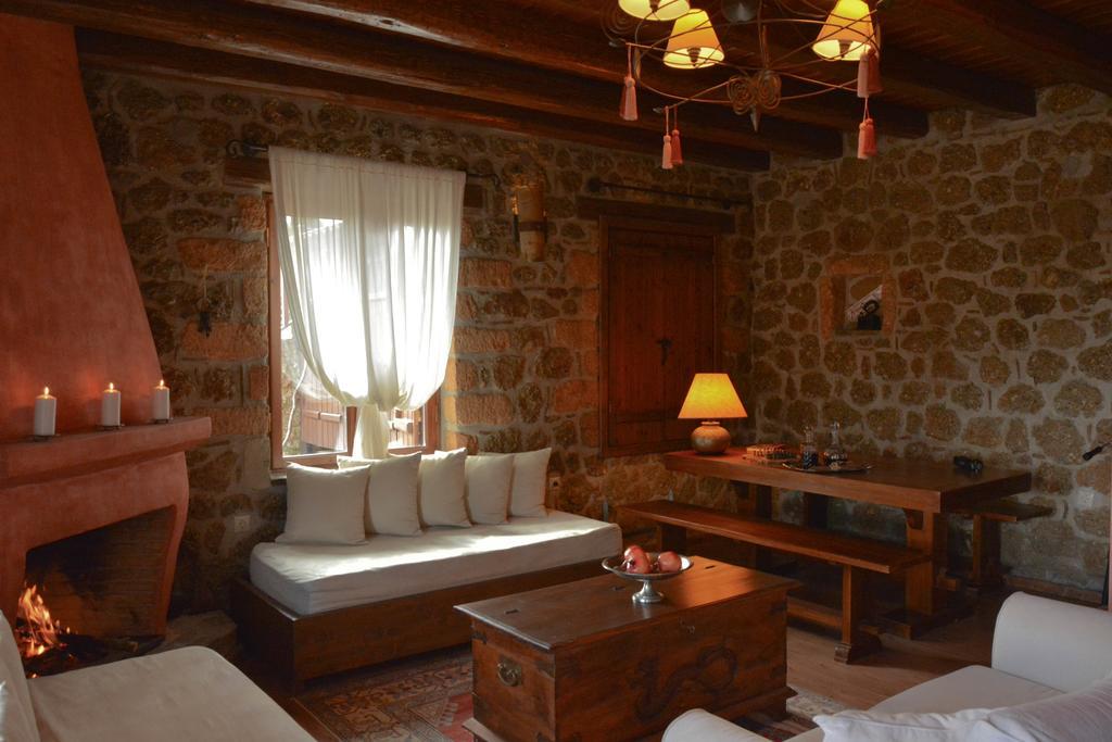 Nymfes Guesthouse Synikia Mesi Trikalon Exterior foto